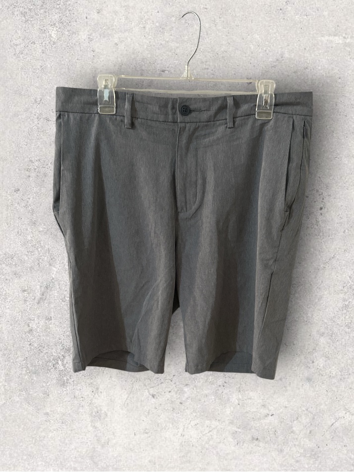 Old Navy Active Stretch Tech Gray Flat Front Shorts Size 34